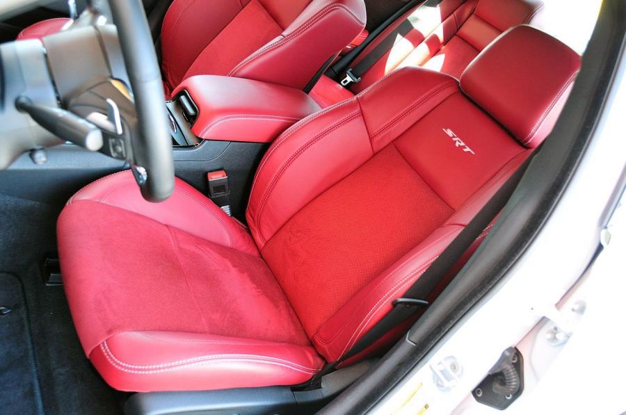  Chrysler 300C SRT8 2012 года  (фото 90 из 100)